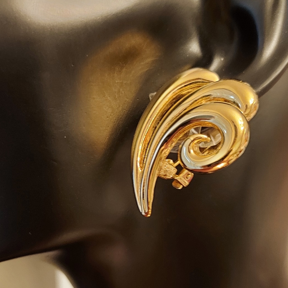 Alfred Sung vintage oversized earrings